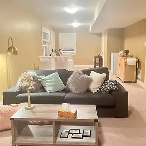 Apartment Cozy And Stylish Entire In, Halifax